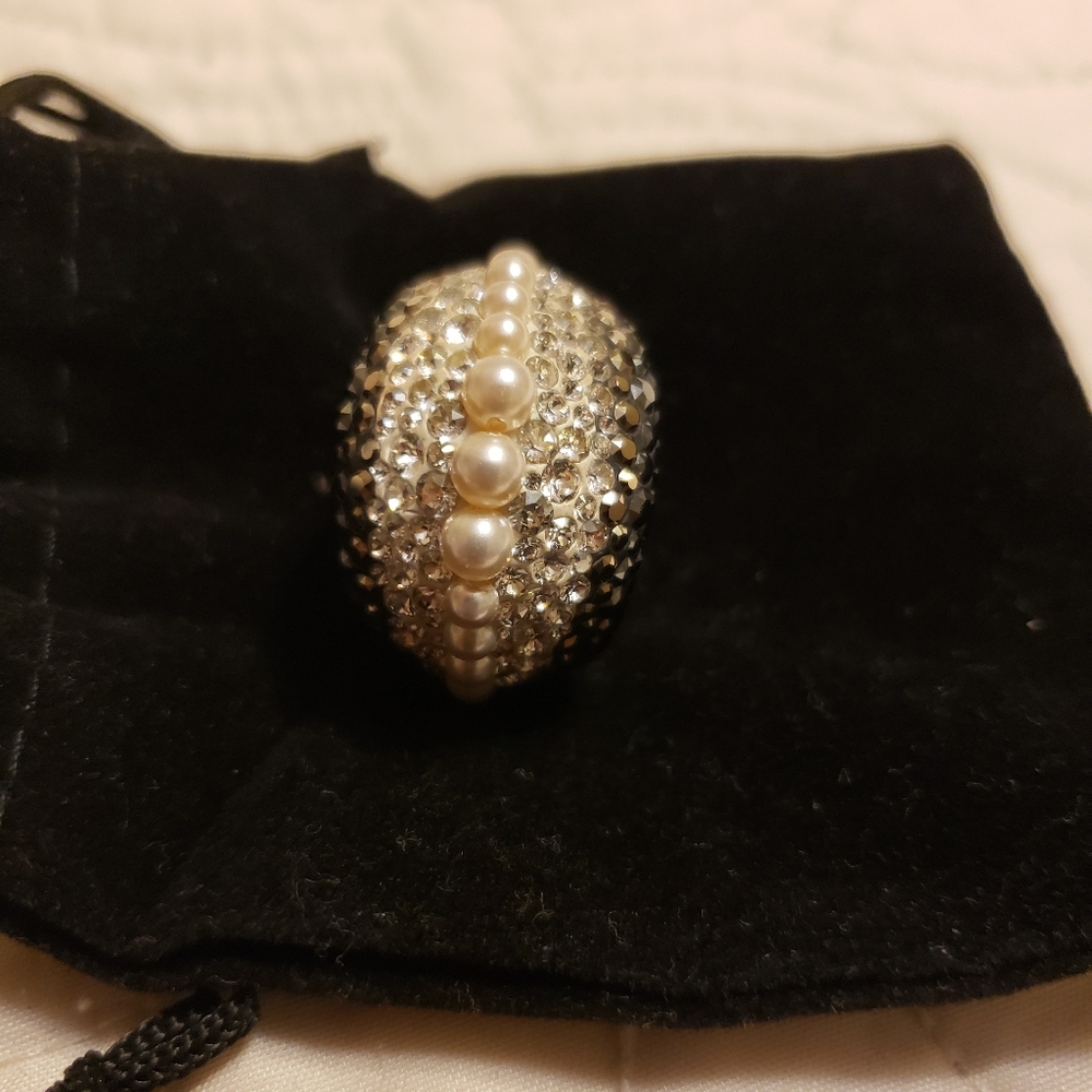 Swarovski pearl/encrusted stones ring Size 52
